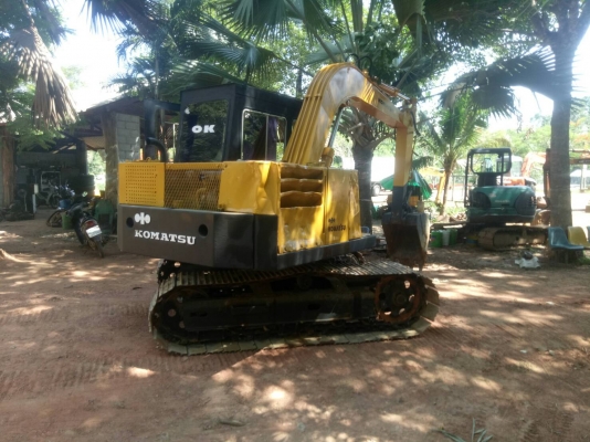 มี VDO ให้ชม.แบคโฮKOMATSU PC60-1 สภาพสวยพร้อมใช้ราคา 290,000