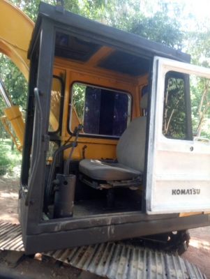 ขายแบคโอKOMATSU PC60-1 สภาพสวยพร้อมใช้งานราคา 290,000