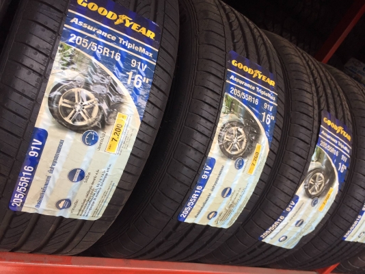 ขายยางใหม่ GOODYEAR Assurance 205-55-16 ปี18 - ราคาชุดละ 7,900 บาท