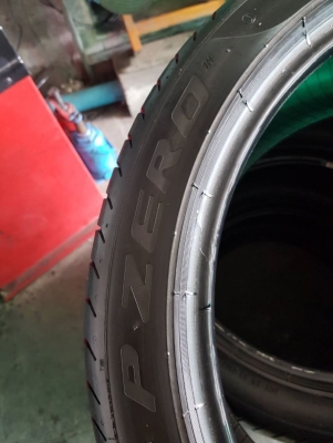 ยางขอบ19​ 245/40R19 PIRELLI​ P ZERO ชุด​4​ เส้น​​ 3800​ บาท​โทร.0814273941​