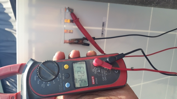 แผงโซล่าเซลล