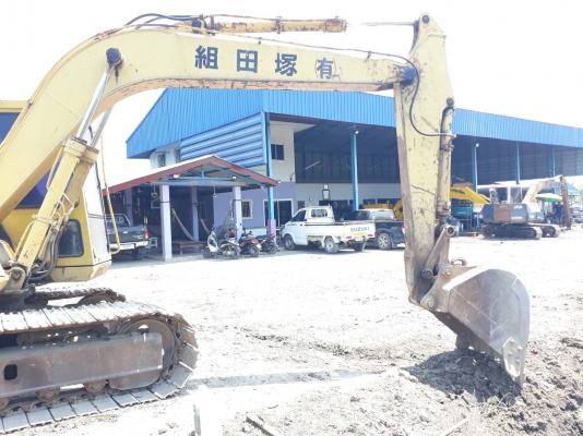 Komatsu PC 100-3 ซีเรียลสูง 20,&times;&times;&times; ตัวเดินขอบหนา เครื่องดี ปั๊มแรง แอร์ บูมไม่ร้าว ปุ้งกี๋สวย เอวแน่น ช่วงล่างดี ใบแทรก 70 cm โซ่สวย เฟรมหนา ลอนเลอร์ไม่แตก ตัวเดินเงียบ เอกสารใบซื้อขาย