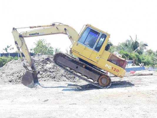 Komatsu PC 100-3 ซีเรียลสูง 20,&times;&times;&times; ตัวเดินขอบหนา เครื่องดี ปั๊มแรง แอร์ บูมไม่ร้าว ปุ้งกี๋สวย เอวแน่น ช่วงล่างดี ใบแทรก 70 cm โซ่สวย เฟรมหนา ลอนเลอร์ไม่แตก ตัวเดินเงียบ เอกสารใบซื้อขาย
