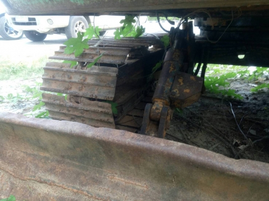 ขายแบคโฮ KOMATSU PC40-3 ตัวเดินรุ่น1 ราคา180,000 ขายแบคโฮ KOMATSU PC40-3 ตัวเดินรุ่น1 ราคา180,000
