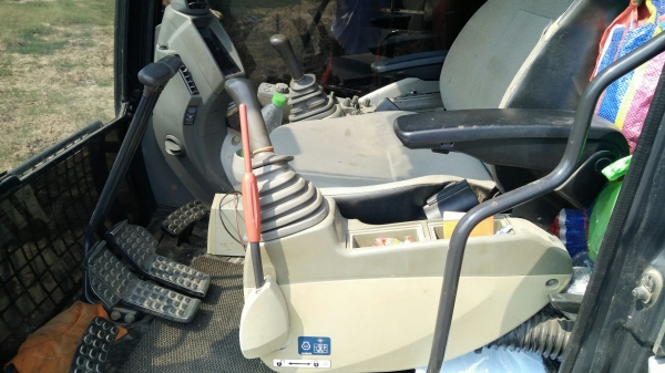 ขาย แบคโฮ HITACHI ZX200-5G ปี 55 เล่มทะเบียนครบ ใช้งาน 9,000 ชม. รถสวยเต็มทุกระบบ แอร์หนาว ราคาคุยกันได้ครับ ขาย แบคโฮ HITACHI ZX200-5G ปี 55 เล่มทะเบียนครบ ใช้งาน 9,000 ชม. รถสวยเต็มทุกระบบ แอร์หนาว ราคาคุยกันได้ครับ