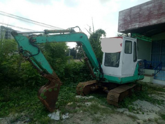 ขายแบคโฮ KOMATSU PC40-3 ตัวเดินรุ่น1 ราคา 180,000
