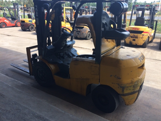 อาร์ ซี เอช   โฟรคลิฟท์ ขาย ทีซีเอ็ม 3 ตัน ดีเซล