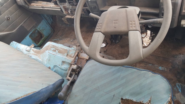 ขายยกคู่ 14,000 บาท หัวเก๋ง ISUZU NKR และ KS ราคาต่อรองได้ครับ