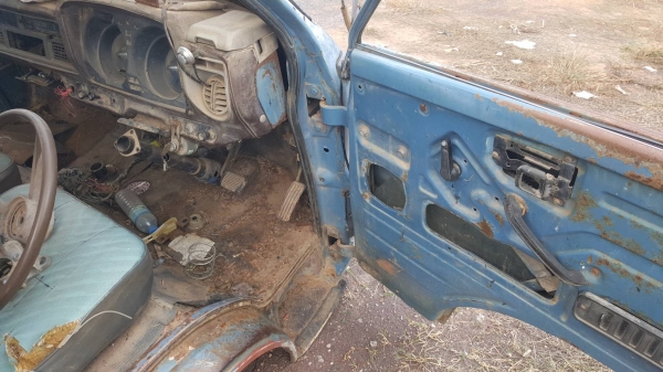 ขายยกคู่ 14,000 บาท หัวเก๋ง ISUZU NKR และ KS ราคาต่อรองได้ครับ