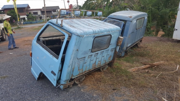ขายยกคู่ 14,000 บาท หัวเก๋ง ISUZU NKR และ KS ราคาต่อรองได้ครับ