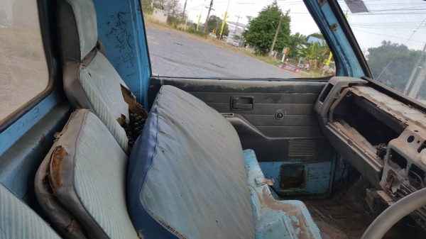 ขายยกคู่ 14,000 บาท หัวเก๋ง ISUZU NKR และ KS ราคาต่อรองได้ครับ