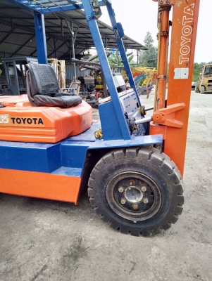 รถฟอร์คลิฟต์ TOYOTA 5FD35 รถเก่านอกนำเข้า ยังไม่เคยใช้งานในไทย ยก 3.5 ตัน ยกสูง 3 เมตร สภาพดี พร้อมใช้งาน มีเอกสารใบอินวอยซ์