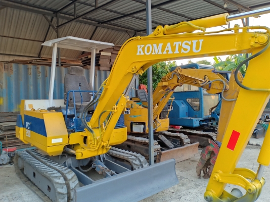 รถแบคโฮ KOMATSU PC20-6 รถเก่านอกนำเข้า ยังไม่เคยใช้งานในไทย ชม.ทำงานน้อย เครื่องดี ปั๊มดี แท็กยางใหม่ สภาพดีพร้อมใช้งาน มีเอกสารใบอินวอยซ์