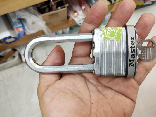 ขายแม่กุญแจขนาด50 mm. MASTER MADE IN USA.