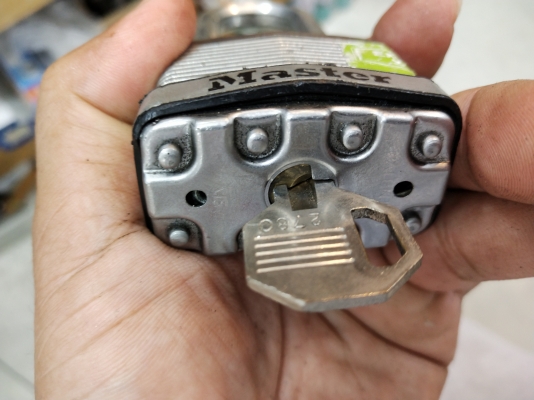 ขายแม่กุญแจขนาด50 mm. MASTER MADE IN USA. ขายแม่กุญแจขนาด50 mm. MASTER MADE IN USA.