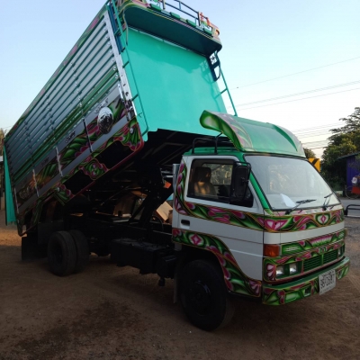 หกล้อดั้มเกษตร