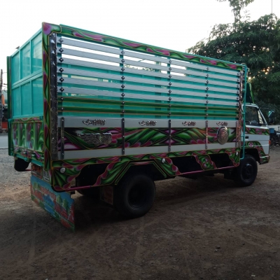 หกล้อดั้มเกษตร