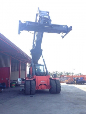 รถยกตู้คอนเทนเนอร์ ขนาด 45 ตัน ไมล์ 2100 ชม.ราคา 6500000