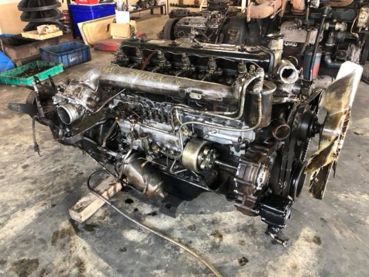 ขายเครื่อง Isuzu 6BD1 ฝาดำ 165 แรงม้า