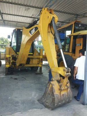 ขายรถตักหน้าขุดหลัง CAT ราคา 780000