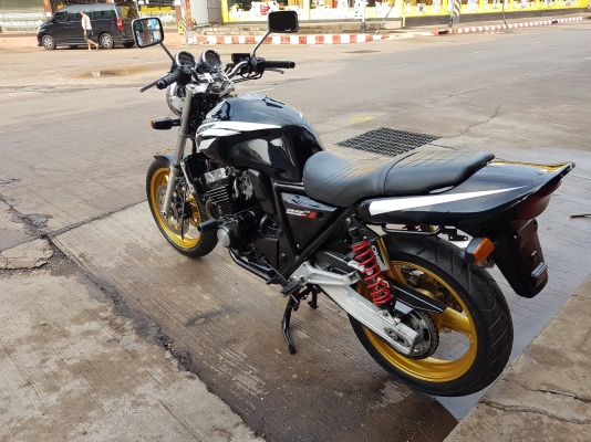 ขาย HONDA CB400 ปี96 เวอร์ชั่นS เดิมๆ เก็บงานสีใหม่ทั้งคัน เครื่องดีพร้อมใช้งาน อินวอยส์ สรรพสามิตร 