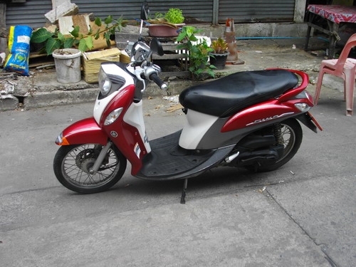 ขาย Yamaha Fino Fi หัวฉีด สีแดง-เทา สวยสด รถศูนย์เครื่องเยี่ยม ราคา 19500 บาท ขาย Yamaha Fino Fi หัวฉีด สีแดง-เทา สวยสด รถศูนย์เครื่องเยี่ยม ราคา 19500 บาท