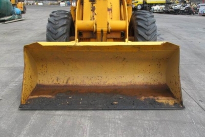 ขายรถตักล้อยาง KOMATSU 515 (สภาพดี) ขายรถตักล้อยาง KOMATSU 515 (สภาพดี)