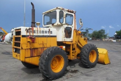 ขายรถตักล้อยาง KOMATSU 515 (สภาพดี)