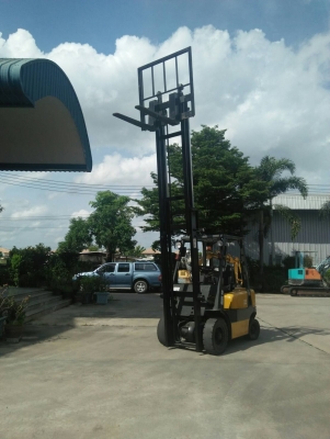 โฟล์คลิฟท์ 2.5 ตัน เครื่องยนต์ IZUSU  ดีเซล เสาสูง 4 เมตร เกียร์ออโต้ รถนำเข้า เครื่องดี ราคาเบาสุด! ชมเครื่องจักร โฟล์คลิฟท์ รอก นับ1,000รายการจากญี่ปุ่นwww.paholgroup.com