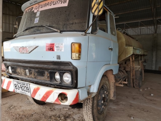 ขายเครื่องจักรหลายรายการ  แนะนำลูกค้ามีค่าคอมพ์ให้ครับ