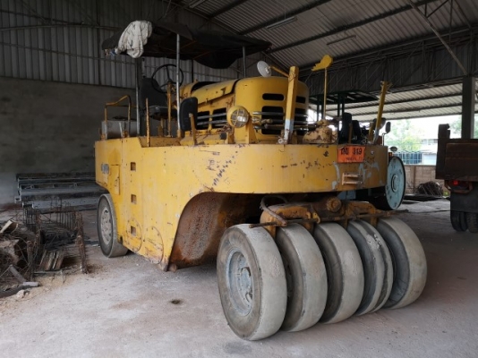 ขายเครื่องจักรหลายรายการ  แนะนำลูกค้ามีค่าคอมพ์ให้ครับ