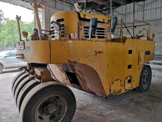 ขายเครื่องจักรหลายรายการ  แนะนำลูกค้ามีค่าคอมพ์ให้ครับ