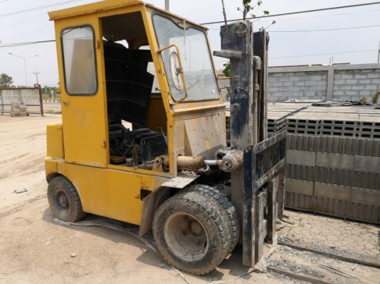 ขายเครื่องจักรหลายรายการ  แนะนำลูกค้ามีค่าคอมพ์ให้ครับ