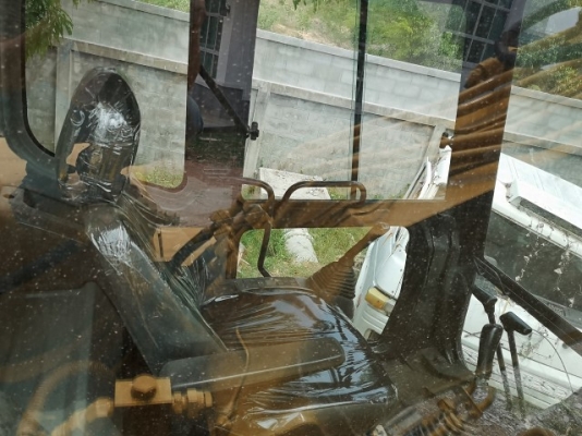 ขายเครื่องจักรหลายรายการ  แนะนำลูกค้ามีค่าคอมพ์ให้ครับ