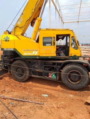 ขายด่วน รถเครน TADANO TR 250M-5 (25 ตัน) พร้อมทะเบียน เจ้าของขายเอง