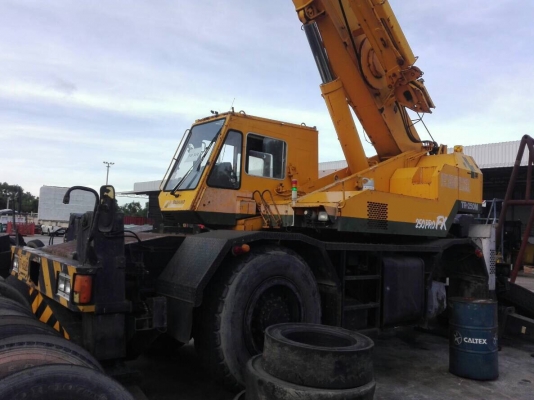 ขายด่วน รถเครน TADANO TR 250M-5 (25 ตัน) พร้อมทะเบียน เจ้าของขายเอง ขายด่วน รถเครน TADANO TR 250M-5 (25 ตัน) พร้อมทะเบียน เจ้าของขายเอง