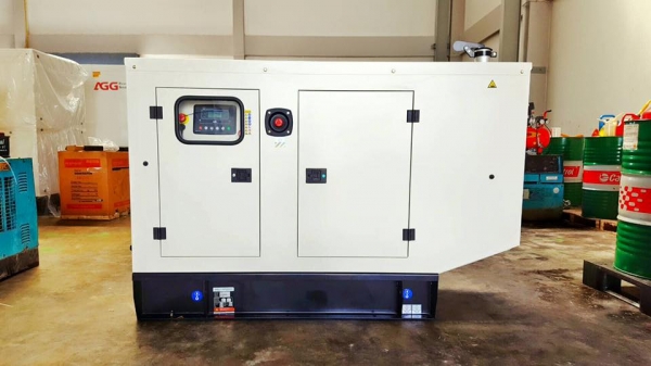 เครื่องปั่นไฟ 22KVA/17.6KW 3เฟส รับประกันสินค้า 1ปี มีสินค้าพร้อมส่ง เครื่องปั่นไฟ 22KVA/17.6KW 3เฟส รับประกันสินค้า 1ปี มีสินค้าพร้อมส่ง