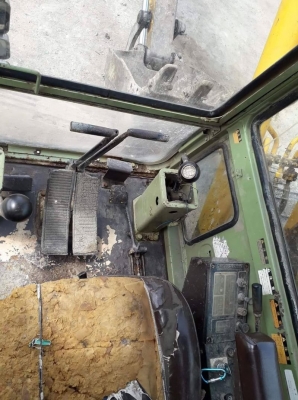 KOMATSU PC 100-3 KOMATSU PC 100-3