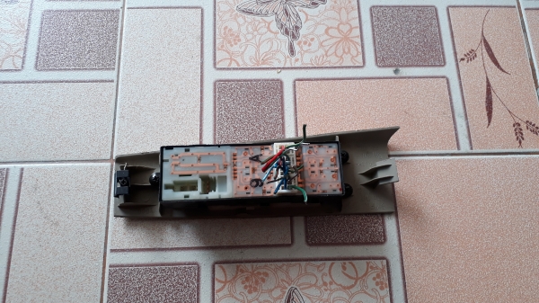 สวิทช์กดกระจกประตูไฟฟ้าด้านหน้าข้างขวา NISSAN TEANA แท้