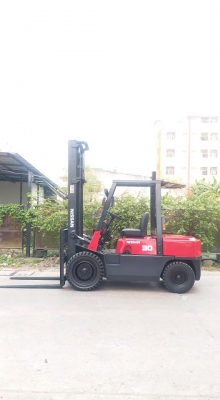 ขายรถยกโฟร์คลิฟท์ยี่ห้อ NISSAN 3 ตัน ดีเซล เสาสูง 4 เมตร ขายรถยกโฟร์คลิฟท์ยี่ห้อ NISSAN 3 ตัน ดีเซล เสาสูง 4 เมตร