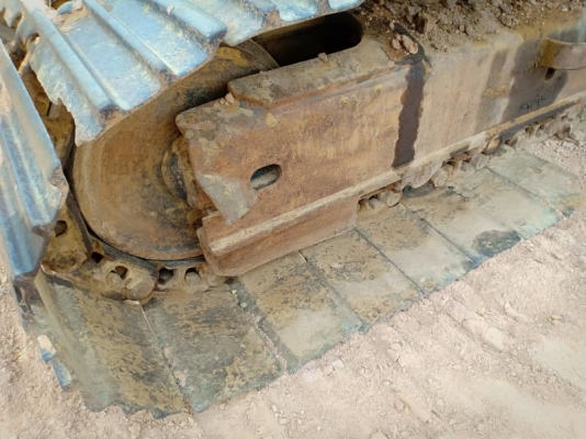 KOMATSU PC 200-5 KOMATSU PC 200-5