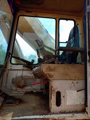 KOMATSU PC 200-5 KOMATSU PC 200-5