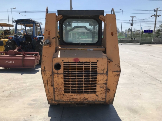 SKID LOADER CASE รุ่น 1840 ขนาด 2.5 ตัย นำเข้าจากต่างประเทศส ถูก ๆ เลยครับ SKID LOADER CASE รุ่น 1840 ขนาด 2.5 ตัย นำเข้าจากต่างประเทศส ถูก ๆ เลยครับ