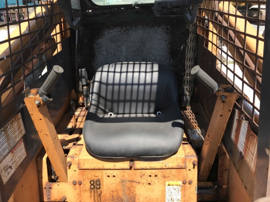 SKID LOADER CASE รุ่น 1840 ขนาด 2.5 ตัย นำเข้าจากต่างประเทศส ถูก ๆ เลยครับ SKID LOADER CASE รุ่น 1840 ขนาด 2.5 ตัย นำเข้าจากต่างประเทศส ถูก ๆ เลยครับ