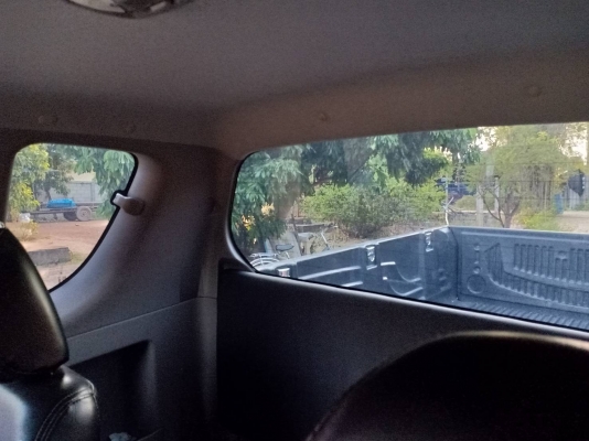 ตัดแบ่งขายฟิล์ม ดำเซลามิก ยี้ห้อFeel-kool กันร้อน82\%