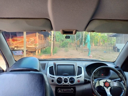 ตัดแบ่งขายฟิล์ม ดำเซลามิก ยี้ห้อFeel-kool กันร้อน82\%