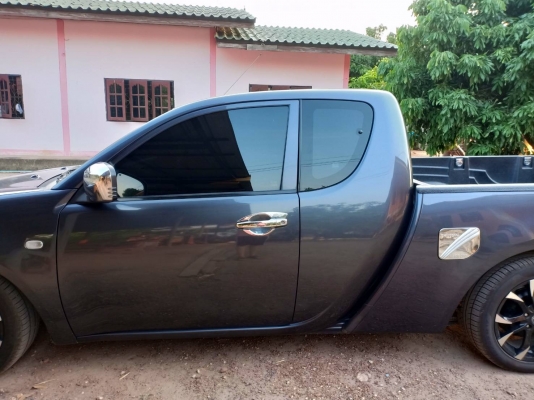 ตัดแบ่งขายฟิล์ม ดำเซลามิก ยี้ห้อFeel-kool กันร้อน82\%