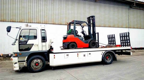 ****บริการขนส่งขนย้าย รถโฟร์คลิฟท์Forklift****ขนส่งขนย้ายรถตัก รถขุด รถทุกชนิด