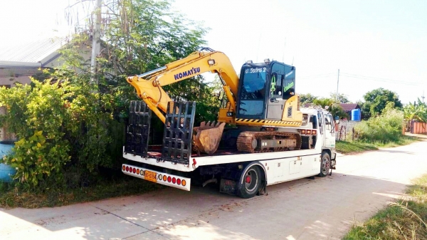 ****บริการขนส่งขนย้าย รถโฟร์คลิฟท์Forklift****ขนส่งขนย้ายรถตัก รถขุด รถทุกชนิด