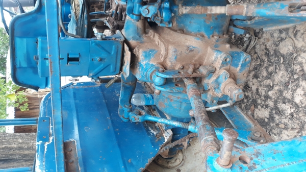 ขายรถไถฟอรด 6600 T3สภาพ สวย ๆรถบ้านๆเครืองแน่ๆ ไฮโลลิกแจ๋วๆสนใจ 093 3693639